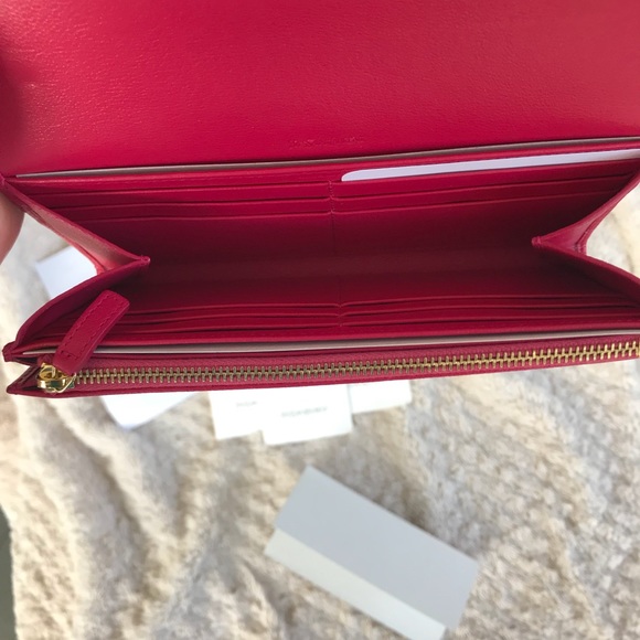 YSL Wallet. - Picture 4 of 10